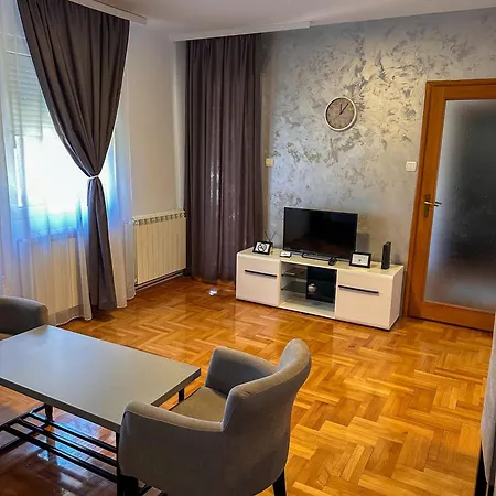 Daire Garden Surčin